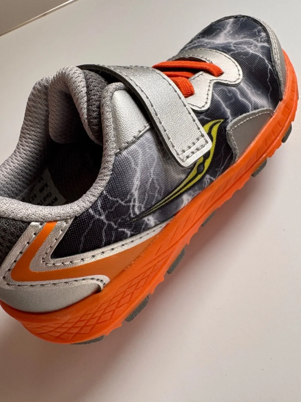 Saucony Flash 3.0 A/C Toddler Sneakers Gray Orange Lightning Size 10 NWOT